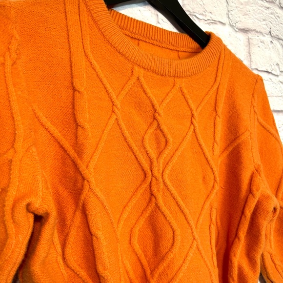 Cider Sweaters Cider Orange 3d Textured Pattern Chunky Knit Cropped